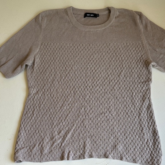 Textured Beige Knit Top - Picture 1 of 4